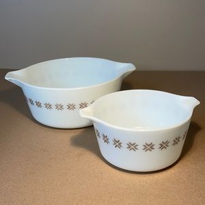 Set of 2 Pyrex Vintage Bowls 475-B 2.5 Quart & 473 1 Qt